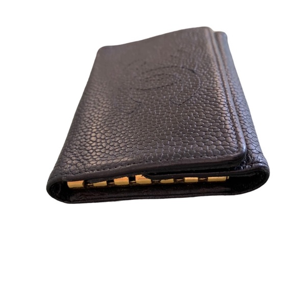 CHANEL Caviar Leather 90s 5 Ring Key Holder - Picture 3 of 12
